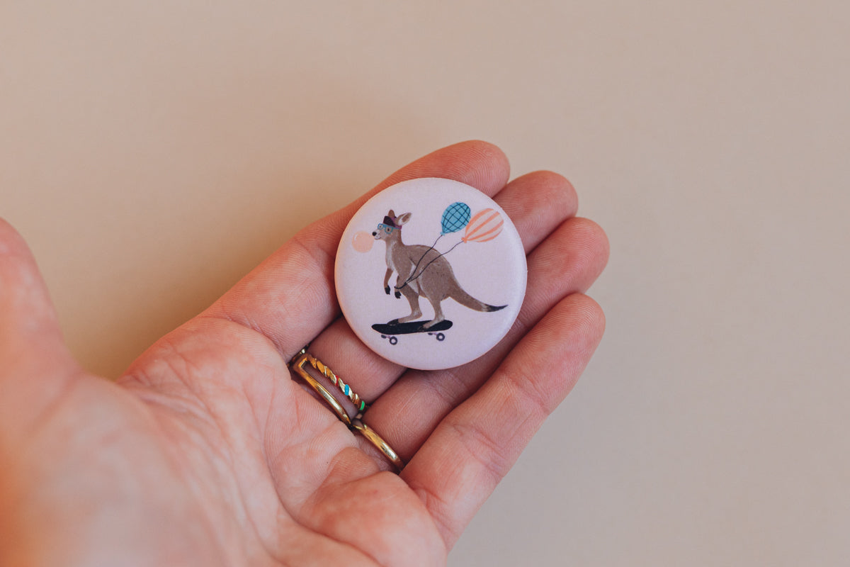 Button mit Affirmation - Känguru - die starke Bande