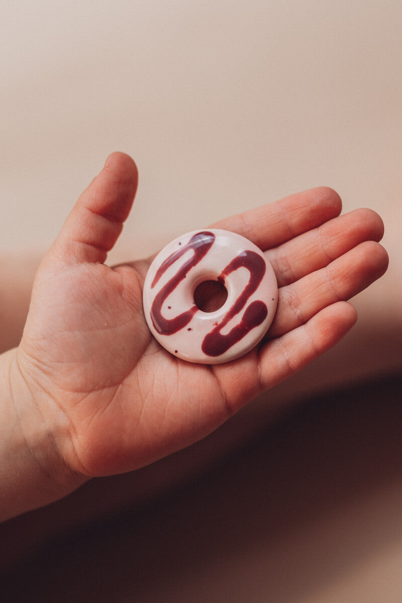 Eine Handvoll Wunder - Donut Glasur - Handschmeichler aus Keramik