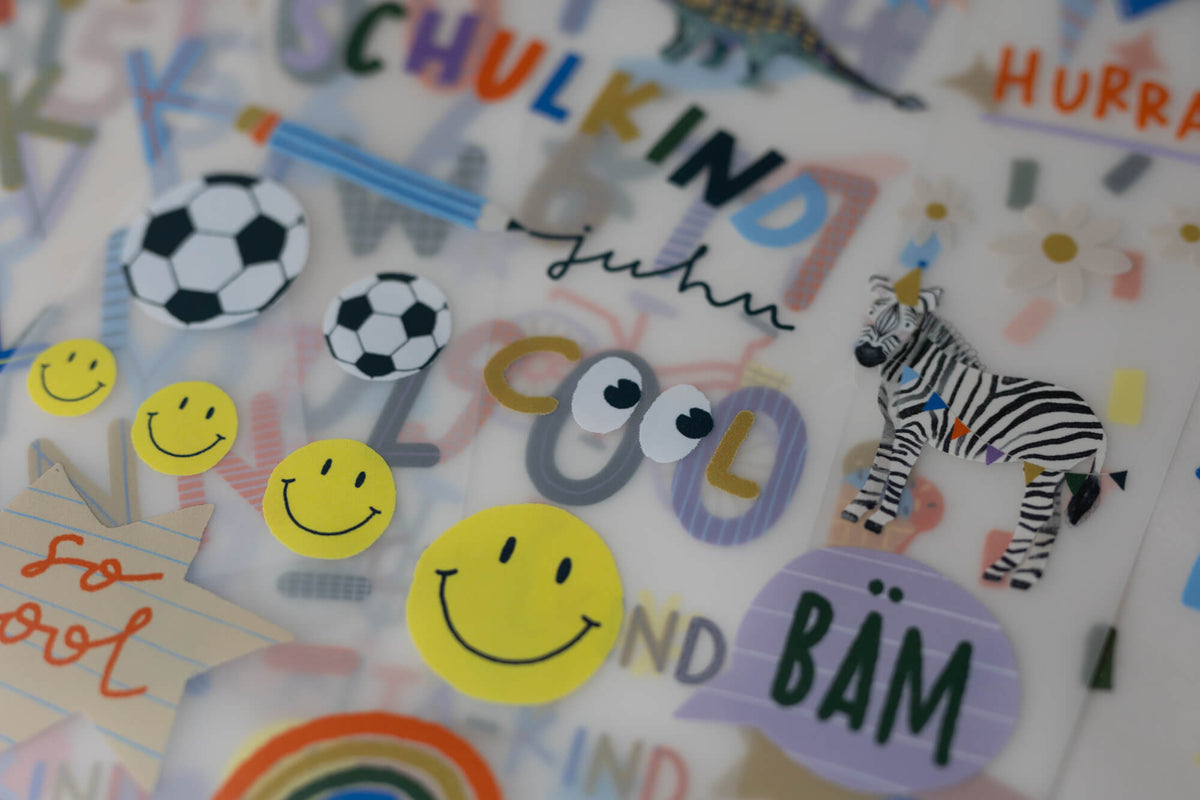 Bügelbuchstaben Kreativset - Colorful Stripes + Motivbögen - Schulkind Edition