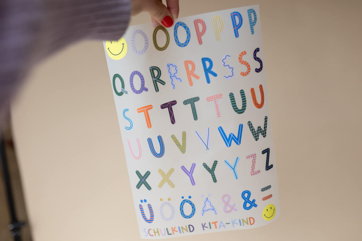 Bügelbuchstaben Kreativset - Colorful Stripes + Motivbögen - Schulkind Edition