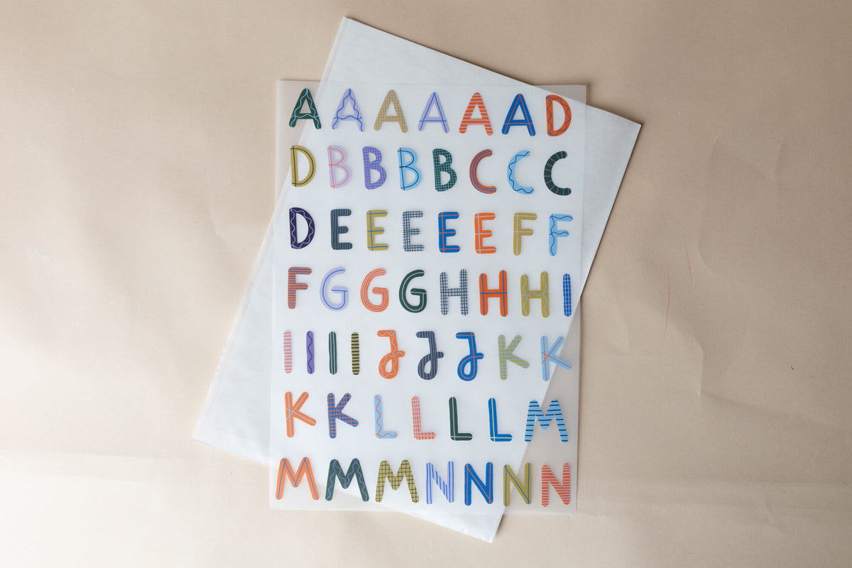 Bügelbuchstaben Kreativset - Colorful Stripes + Motivbögen - Schulkind Edition