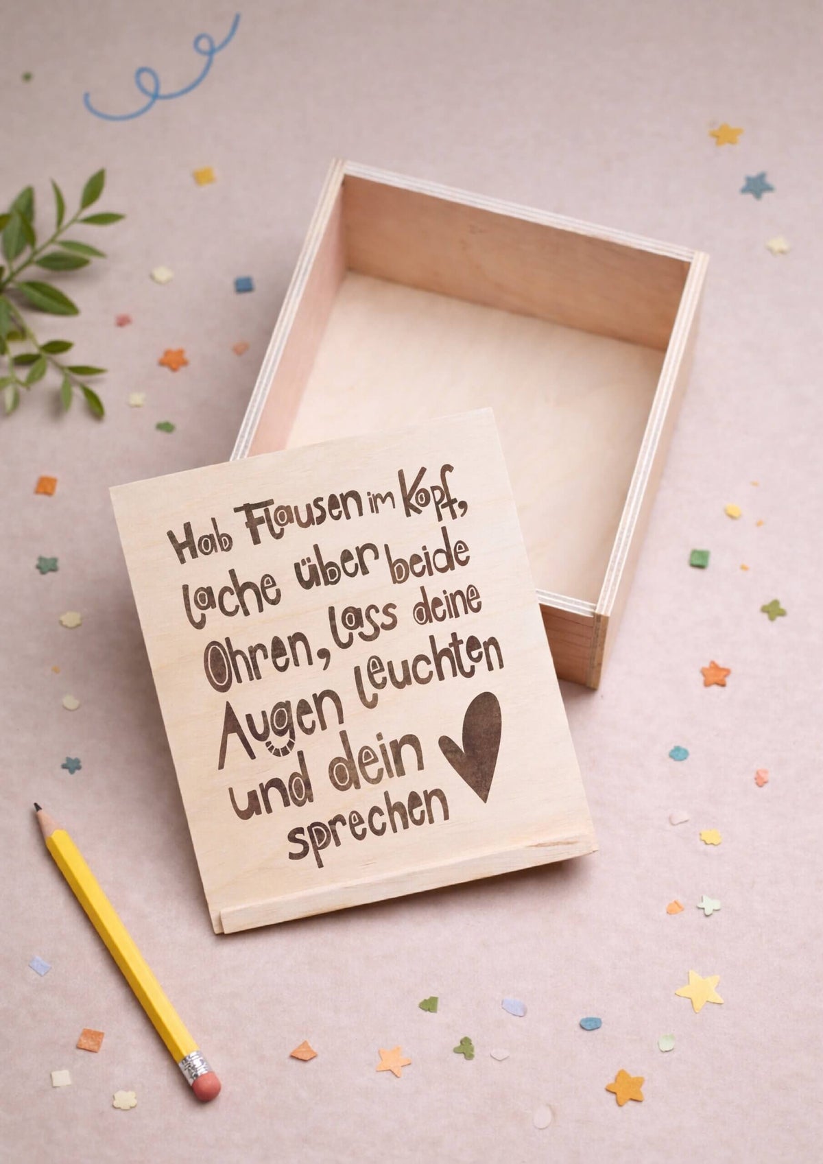 graviertes Holzkästchen für Kinder - Flausen + passende Karte