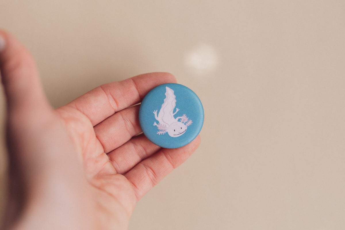 Button mit Affirmation - Axolotl - So wie ich bin, bin ich genau richtig - die starke Bande